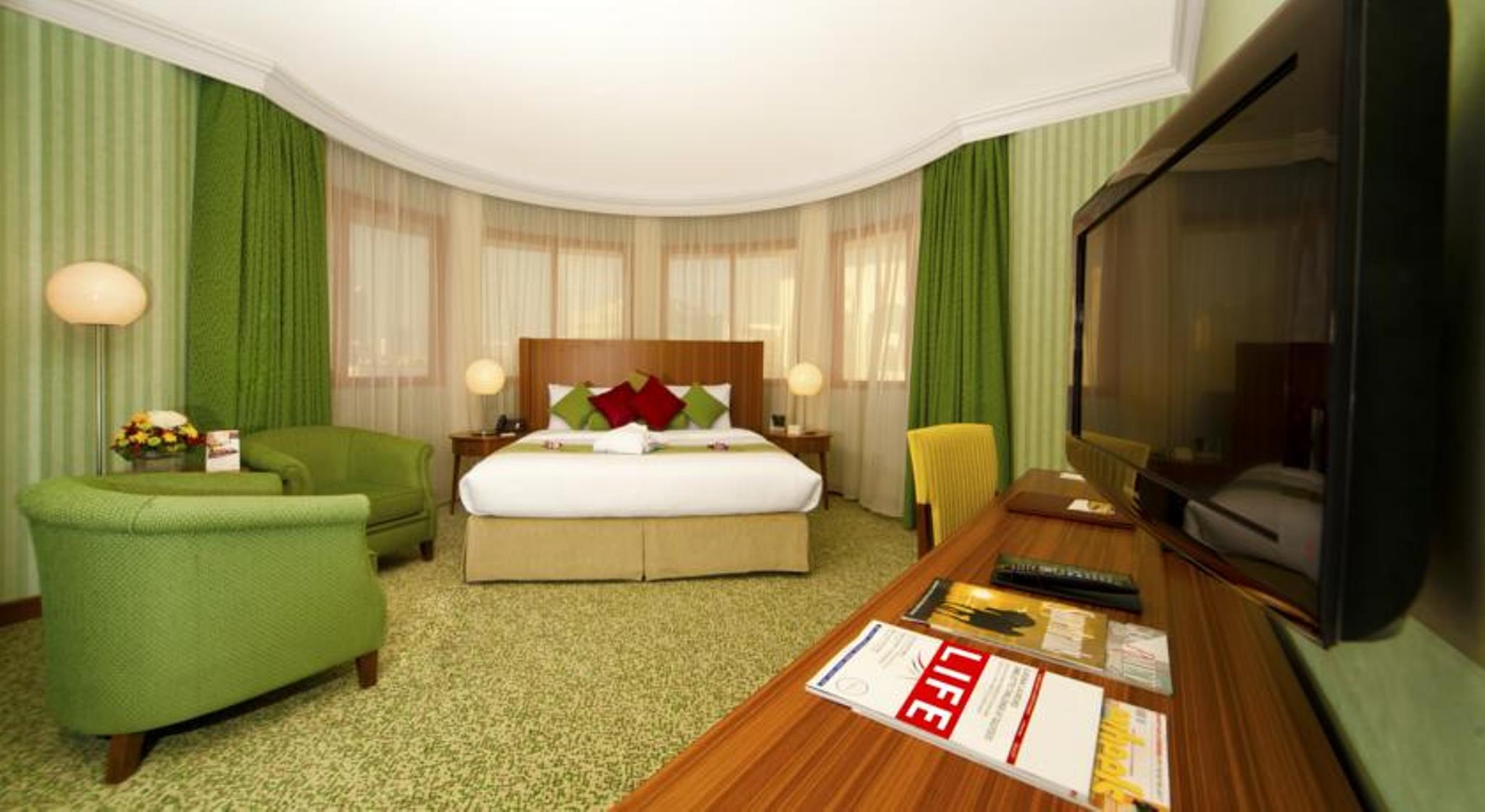 Seasons Al Hamra Abu Dhabi