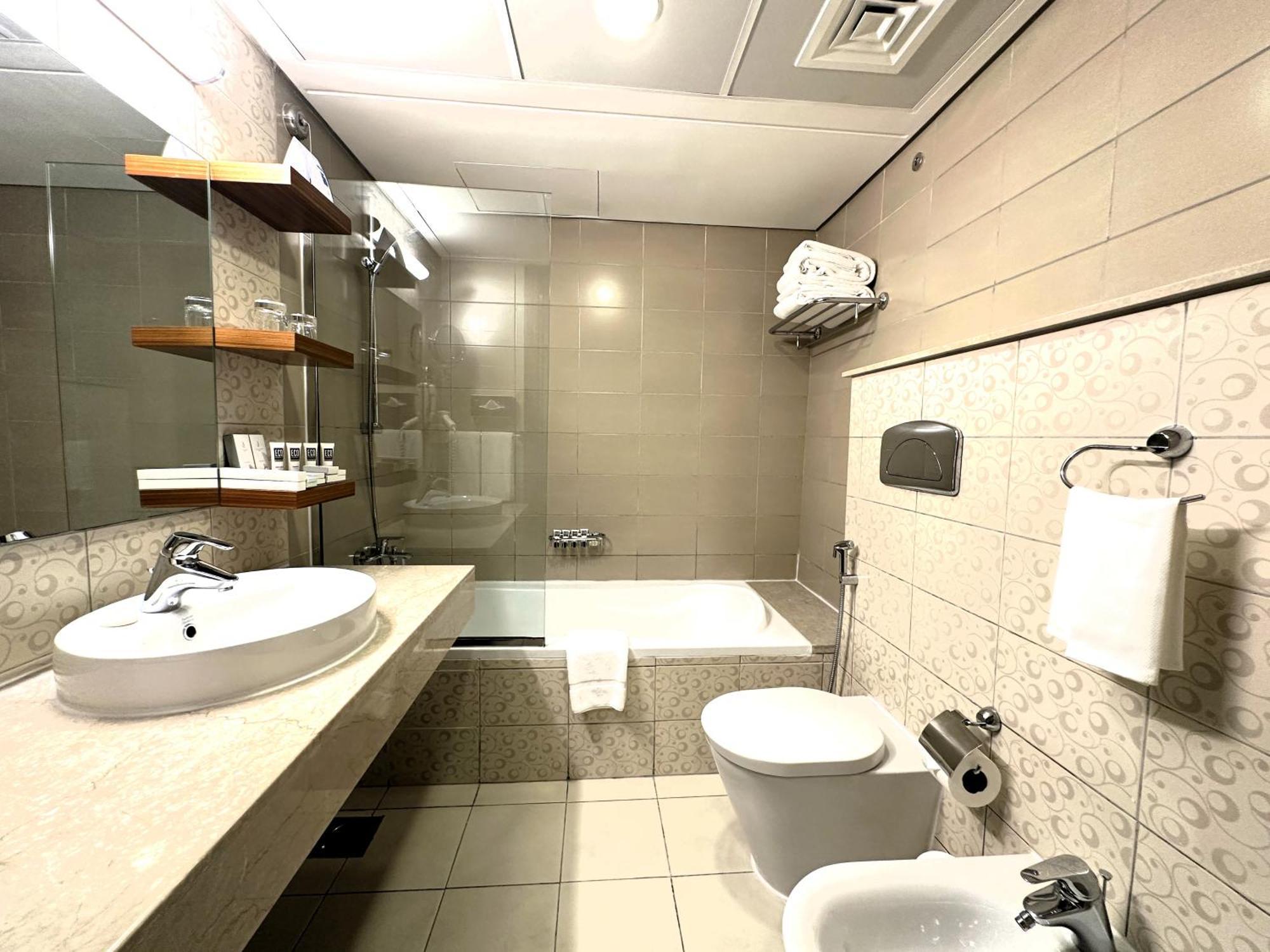 Seasons Al Hamra Hotel Abu Dhabi