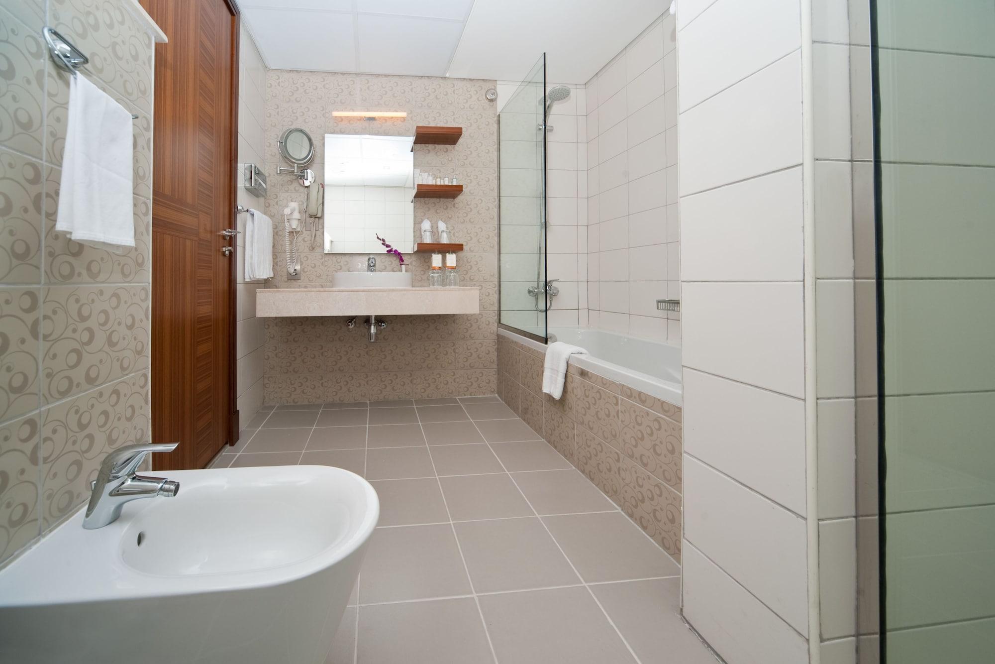 Hotel Seasons Al Hamra 4*