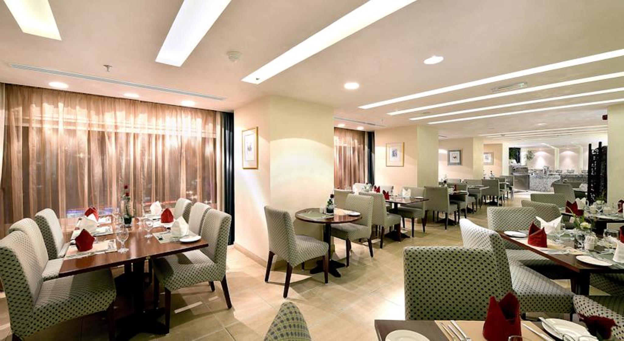 Seasons Al Hamra Hotel Abu Dhabi