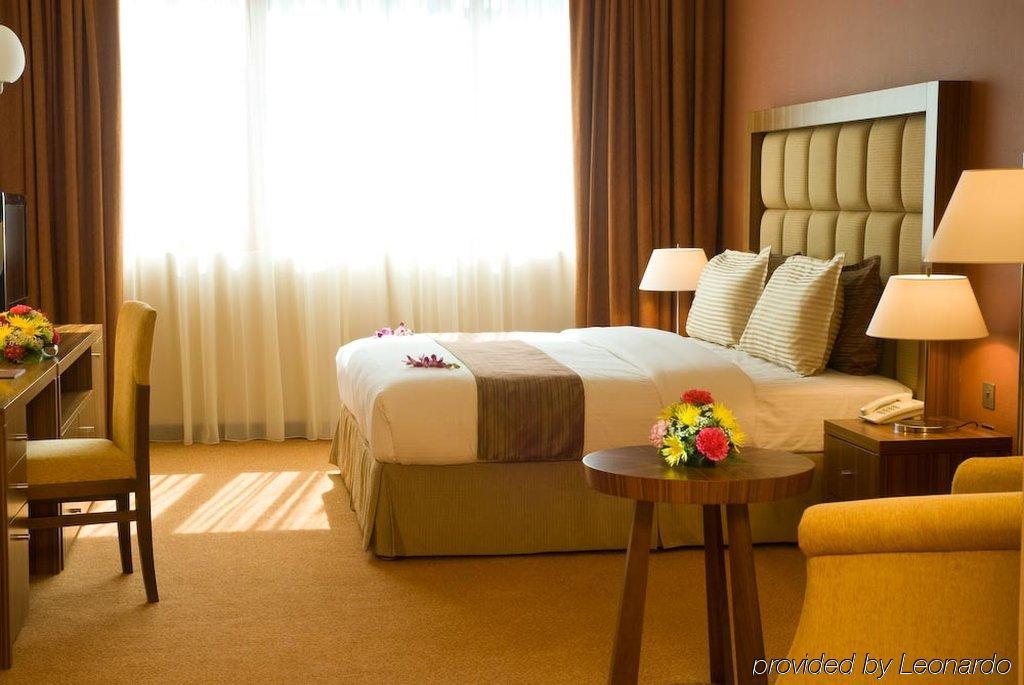 Seasons Al Hamra Hotel 4*