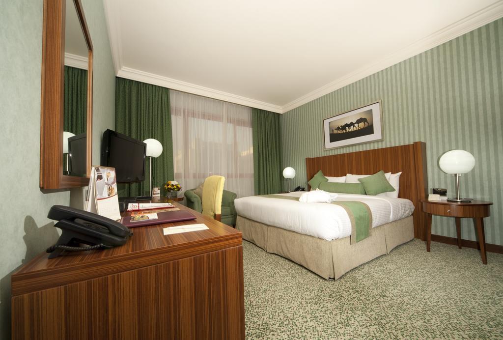 Seasons Al Hamra 4*