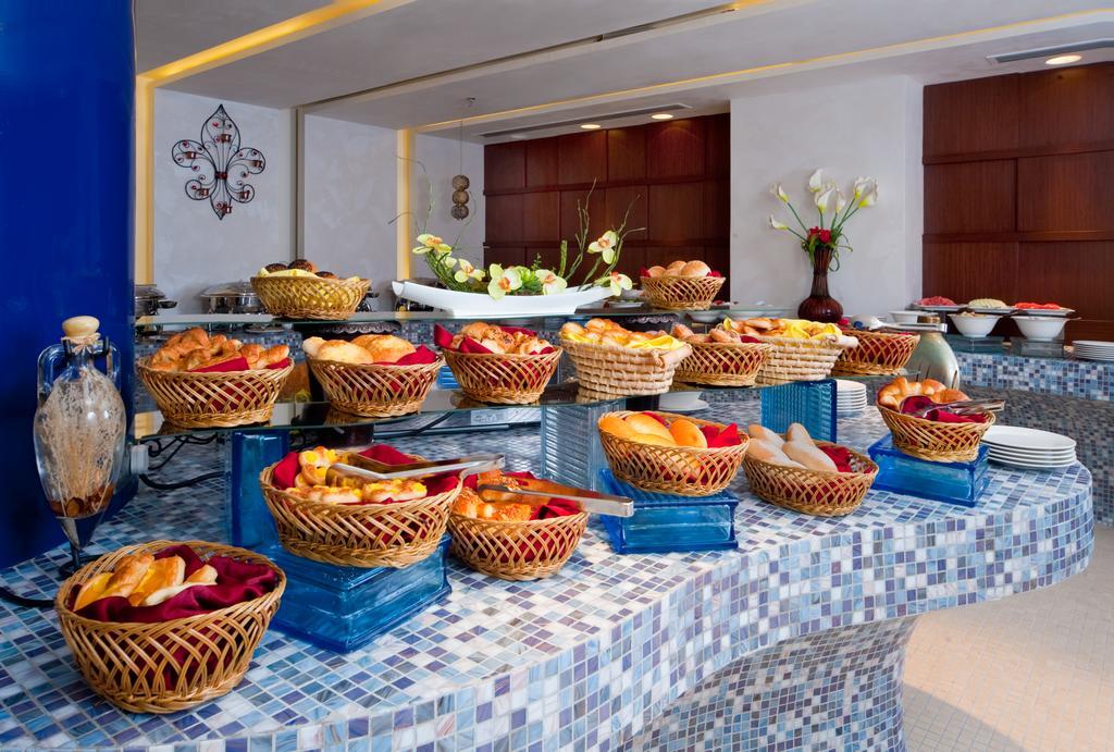 Hotel Seasons Al Hamra 4*