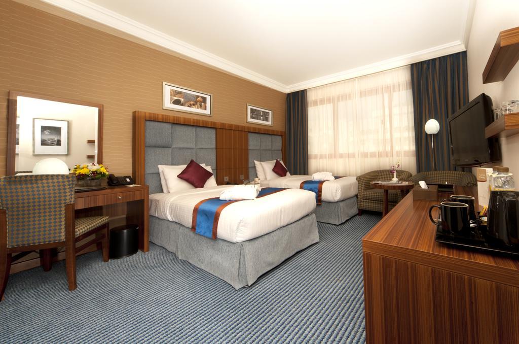 Seasons Al Hamra Hotel