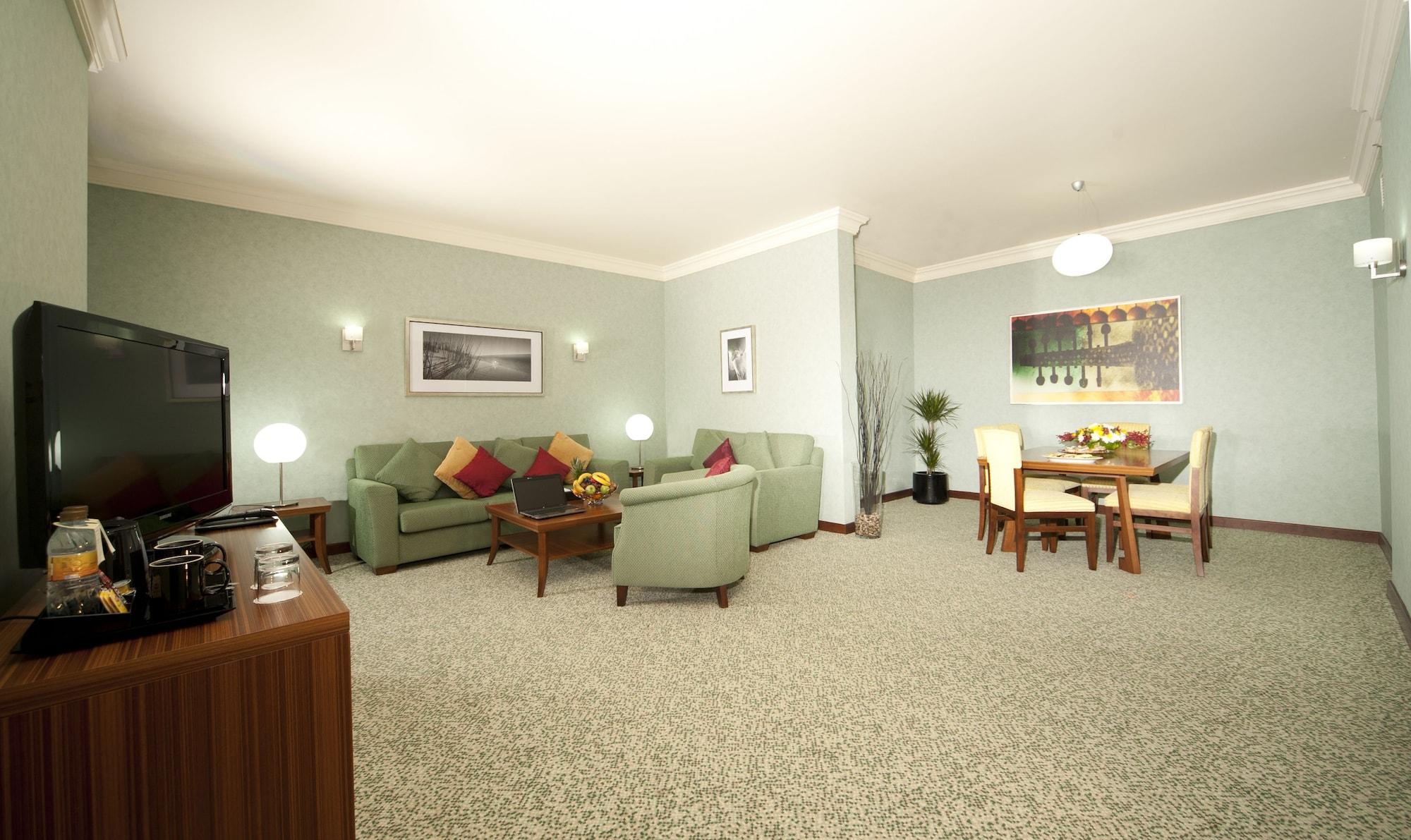 Seasons Al Hamra Hotel