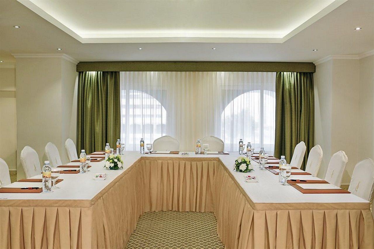 Seasons Al Hamra Hotel Abou Dabi